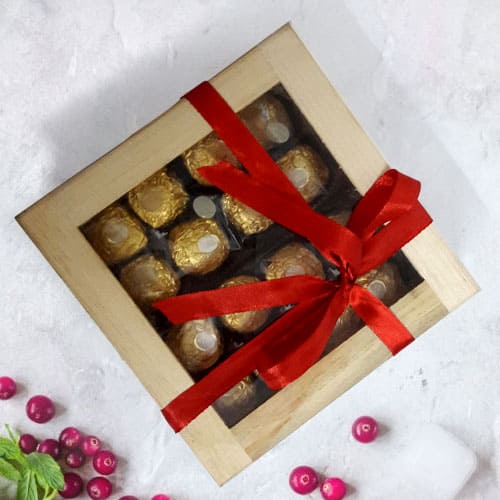 Delicious Ferrero Rocher Gift Box to Tirur