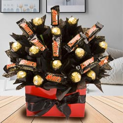 Tasty Bouquet of Mars and Ferrero Rocher Chocolate to India