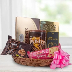 Wonderful Chocolate Gift Hamper to Muvattupuzha