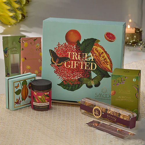 Wholesome Treats Delight Hamper to Alwaye