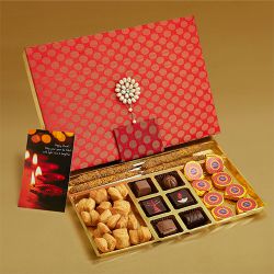 Festive Sweet Treats Box to Muvattupuzha