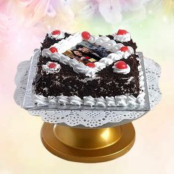 Irresistible Square Shaped Black Forest Photo Cake to Tirur