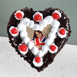 Amazing Heart Shape Black Forest Photo Cake to Irinjalakuda