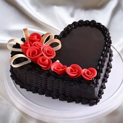 Delicious Heart Shaped Cake Gift