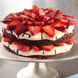 Yummy Strawberry Cake from 3/4 Star Bakery to Rajamundri