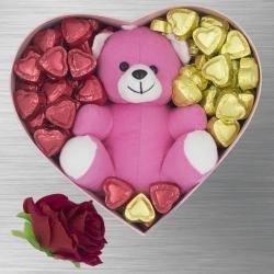 Arresting Heart Full Box of Heart Shape Handmade Chocolates n Teddy to Lakshadweep