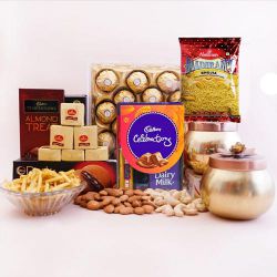 Stunning Combo of Chocolates, Dry Fruits n Haldiram Snacks to Irinjalakuda