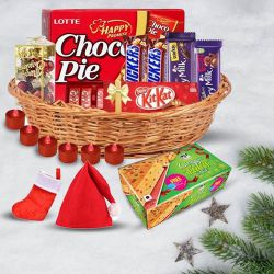 Impressive Chocolate N X-Mas Decor Gift Basket to Irinjalakuda