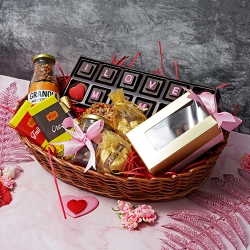Alluring Mothers Day Gift Basket of Choco Cookies  N  Granola to India
