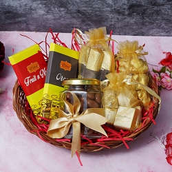 Drooling Chocolates Mothers Day Hamper to Marmagao