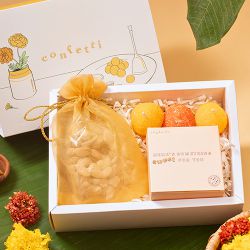 Diwali Sweets And Savories Box to Kanjikode