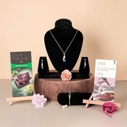 Yummy Chocolates N Crystal Jewellery Gift Set to Kanyakumari
