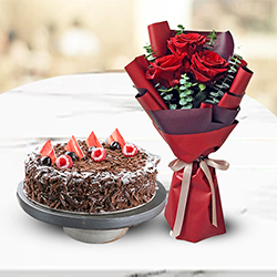 Romantic 3 Red Roses with 1/2 Kg Black Forest Cake to Kanjikode