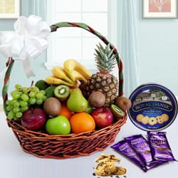 Enticing Fresh Fruits Basket with Danish Cookies N Chocolates to Palani