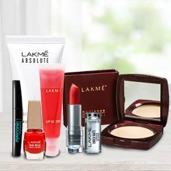 Marvelous Lakme Make Up Gift Hamper for Women to Perumbavoor