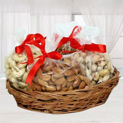 Marvelous Mixed Dry Fruits Basket for Mom to India