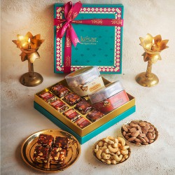 Delicious Nuts with Khajoor N Anjeer Cake Gift Box from Kesar to Muvattupuzha