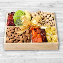 Scrumptious Dry Fruits Box for Mothers Day to Nipani