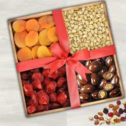 Exciting Gift Tray of Crunchy Dry Fruits for Mom to Andaman and Nicobar Islands