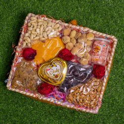 Exquisite Dried Nut  N  Fruits Extravaganza Hamper to Irinjalakuda