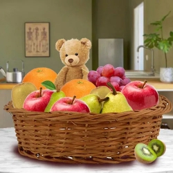 Delectable Basket of Fresh Fruits and Teddy to Uthagamandalam
