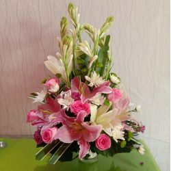 Exquisite Arrangement of Mixed Flowers to Nipani