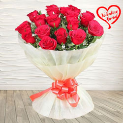 Red Dutch Roses Bouquet Nicely Wrapped to Viluppuram