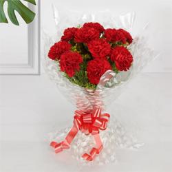 Fragrant Bouquet of Carnation of Red Colour to Uthagamandalam