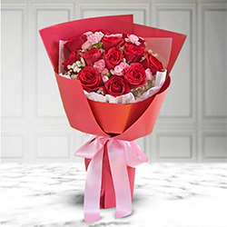 Lovely Red Roses Bouquet to Alwaye