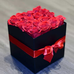 Passionate Pink Roses in Black Cardboard Gift Box to Cooch Behar