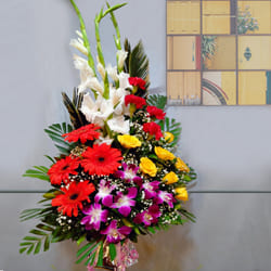 Captivating Arrangement of Mix-Color Flowers to Palani