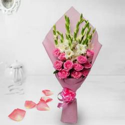 Delicate Pink Roses n White Gladiolus Bouquet to Muvattupuzha