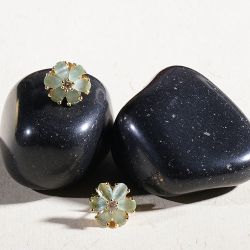 Elegant Floral Gold Stud Earrings to Marmagao