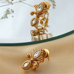 Elegant Gold Drop Earrings to Irinjalakuda