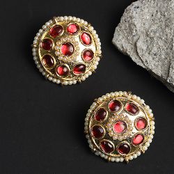 Graceful Kundan n Pearl Studs to Uthagamandalam