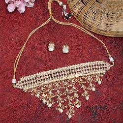 Gorgeous Kundan Jewelry Set