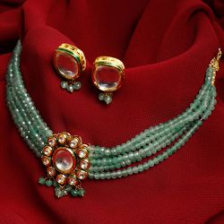 Exquisite Kundan Necklace n Earring Duo to Irinjalakuda