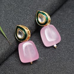 Remarkable Kundan Studs to Irinjalakuda