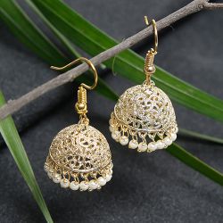 Elegant Jhumki Earrings Pair to Uthagamandalam