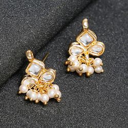 Trendy Kundan Studs to Marmagao