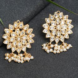 Graceful Kundan Earrings Pair to Chittaurgarh