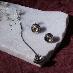 Dual Tone Kundan Elegance Gift to Hariyana