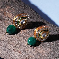 Luxurious Emerald Kundan Earrings