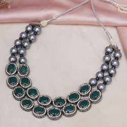 Chic Kundan Neckpiece to Alwaye