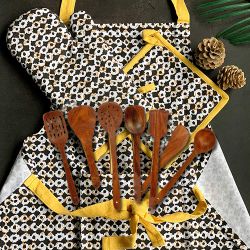 Beautiful Printed Apron N Mitten Holder with Set of 7 Wooden Spatula to India