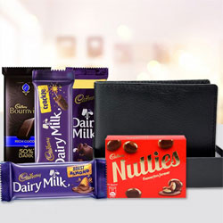 Admirable Mens Leather Wallet with Assorted Cadbury Chocolates to Muvattupuzha