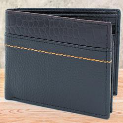 Mesmerizing Leather Wallet for Men to Kanjikode