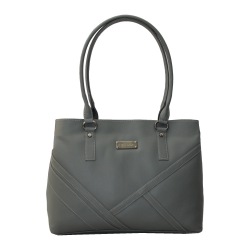 Fashionable Leather Vanity Bag for Women to Irinjalakuda