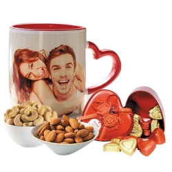 Beautiful Personalized Photo Mug n Heart Chocolates with Dry Fruits to Kanyakumari