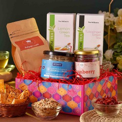 Delightful Healthy Munchies with Flavored Green Tea Gift Hamper to Uthagamandalam